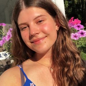 Meet your Posher, Maddie